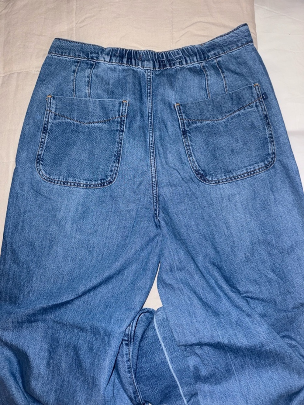 Pilcro High Rise Wide Leg - Picture 2 of 5